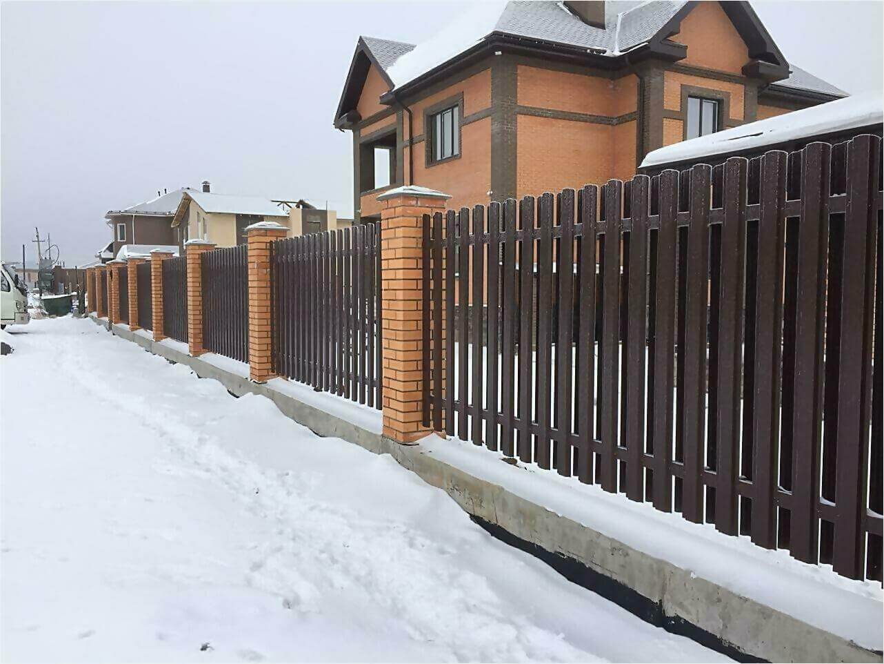 Забор из штакетника 95м фото1 в Симферополе