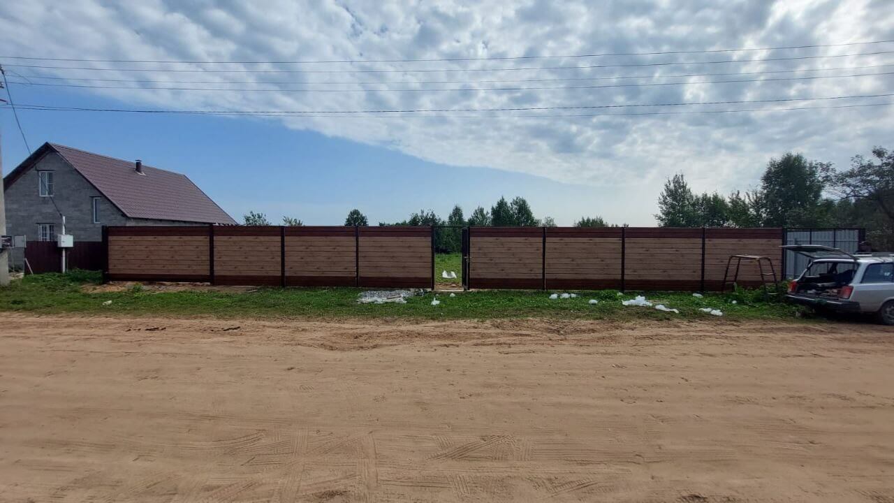 Забор из металлосайдинга Евро-Брус 34м Клен Светлый (SteelArt) + Темное Дерево (Printech) фото 3 в Симферополе