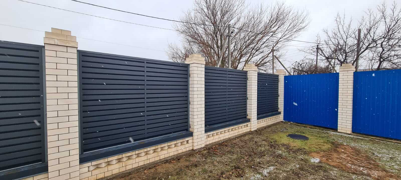 Забор-жалюзи из ламелей Хай-Тек 23м RAL7024/7024 Серый Графит двусторонний МАТТЕ фото 6 в Симферополе