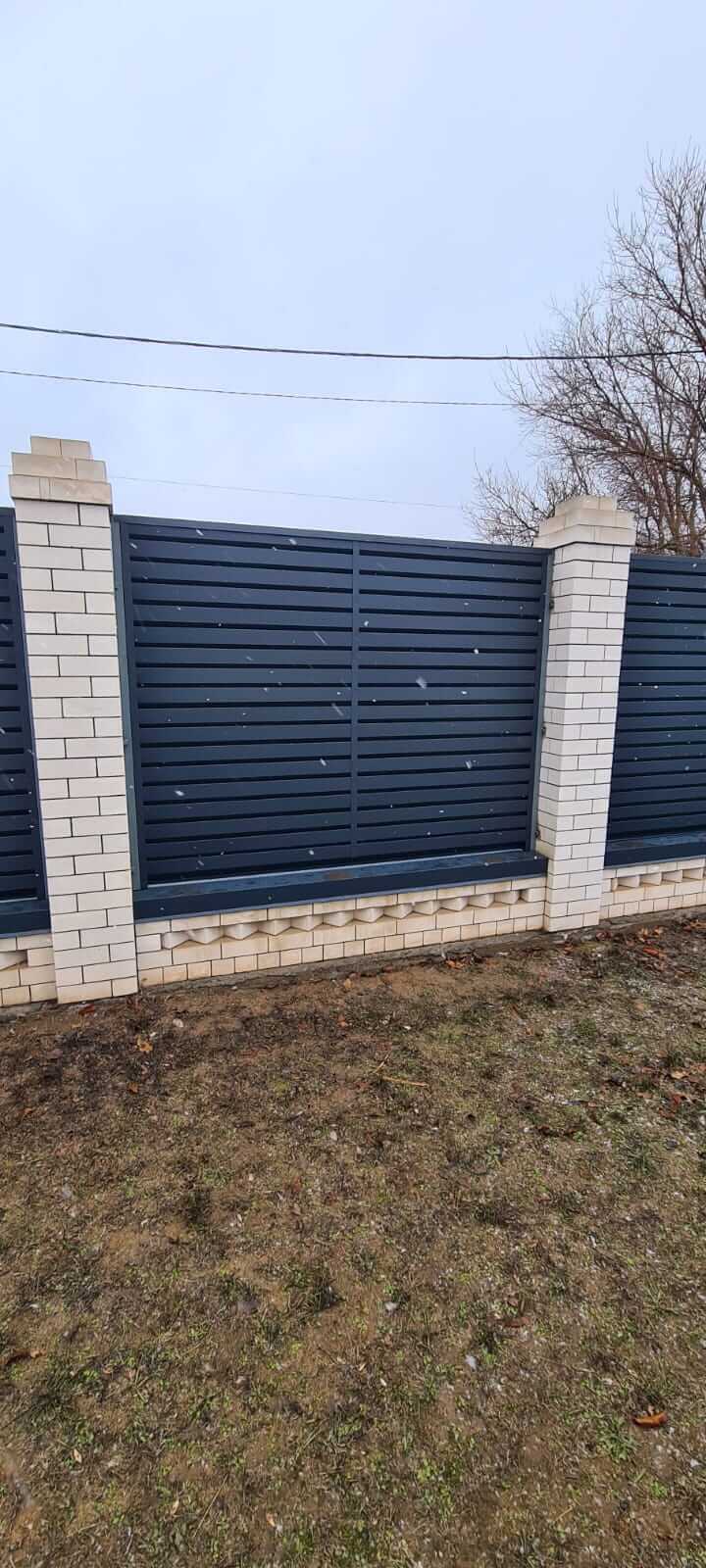 Забор-жалюзи из ламелей Хай-Тек 23м RAL7024/7024 Серый Графит двусторонний МАТТЕ фото 1 в Симферополе