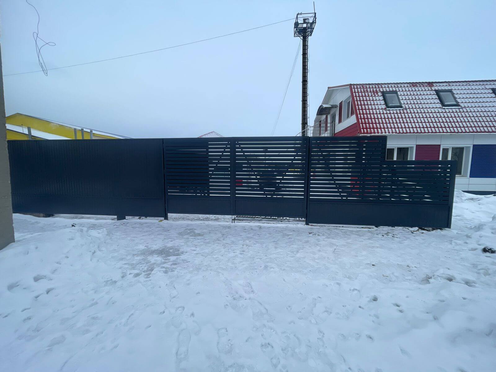 Забор-ранчо из металлического планкена 11м RAL7024 Серый Графит фото 2 в Симферополе