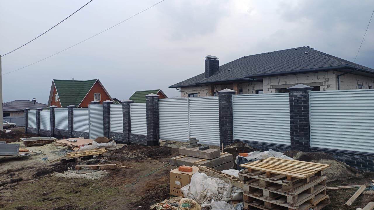 Забор-жалюзи из ламелей ЭКО-Z 94м RAL9003/9003 Белый двусторонний фото 2 в Симферополе