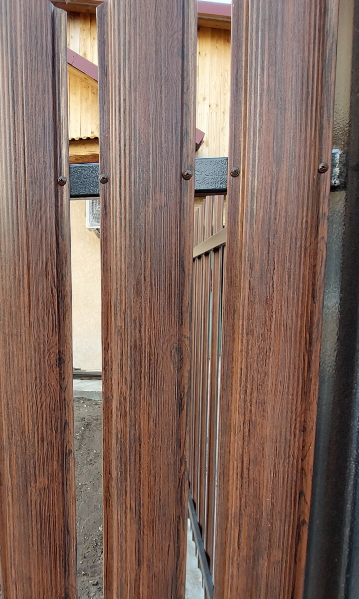 Забор из евроштакетника 13м Античный Дуб SteelArt двусторонний фото 1 в Симферополе
