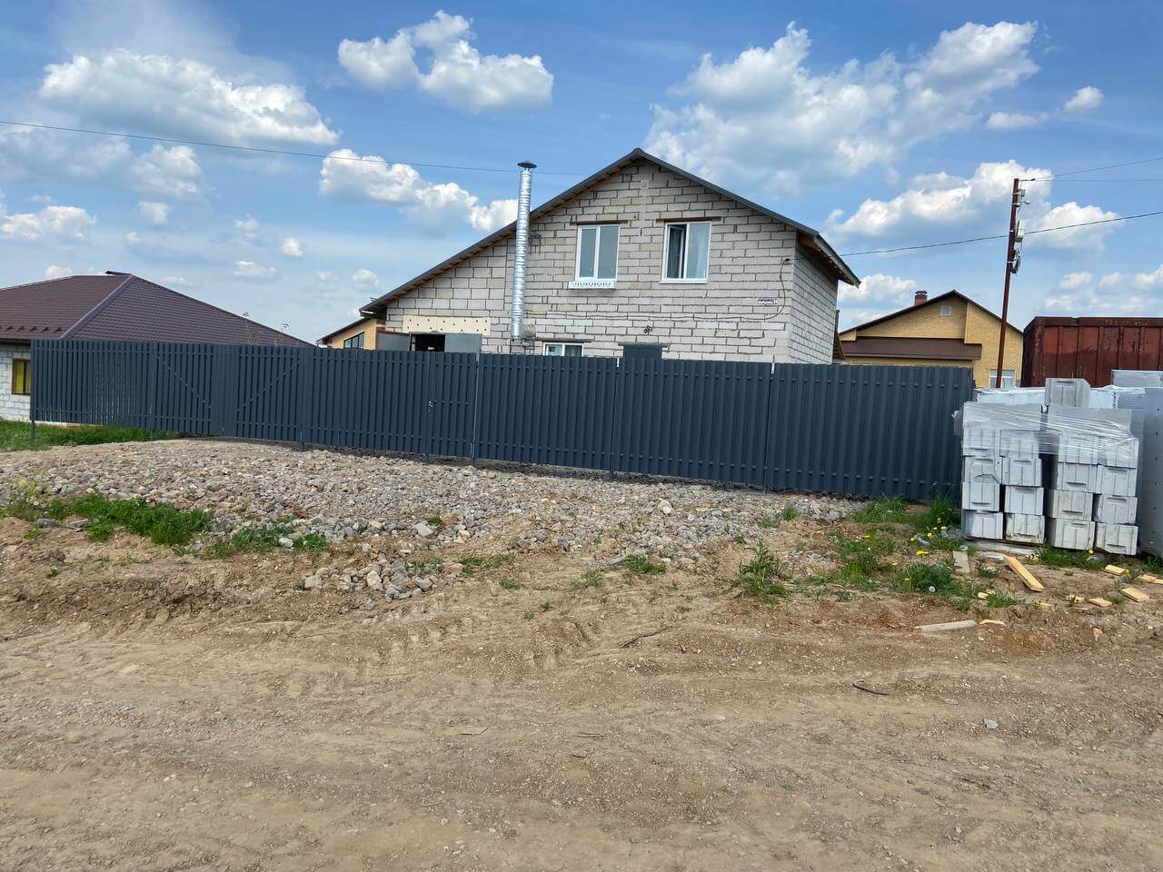 Забор из евроштакетника 16м RAL7024 Серый Графит фото 6 в Симферополе