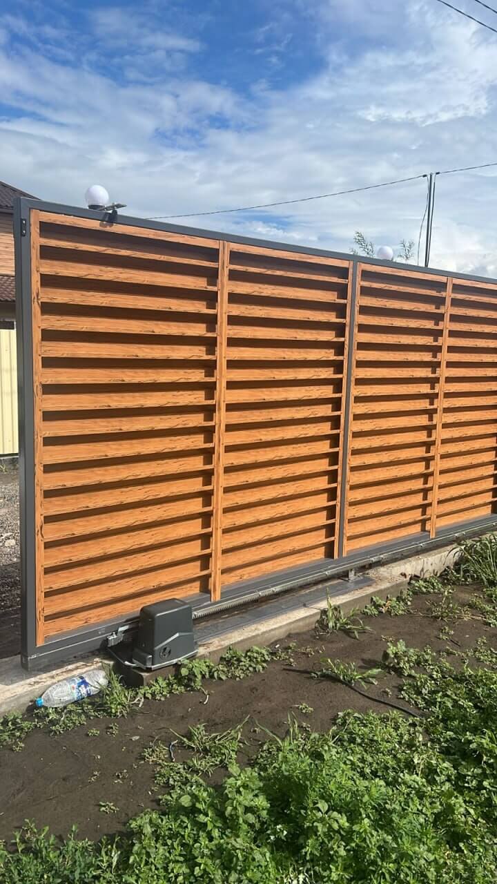 Забор-жалюзи из ламелей Хай-Тек 57м Кипарис 2xPrintech двусторонний фото 1 в Симферополе