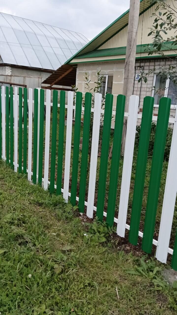 Забор из евроштакетника 10м RAL9003 Белый, RAL6029 Зеленая Мята фото 2 в Симферополе