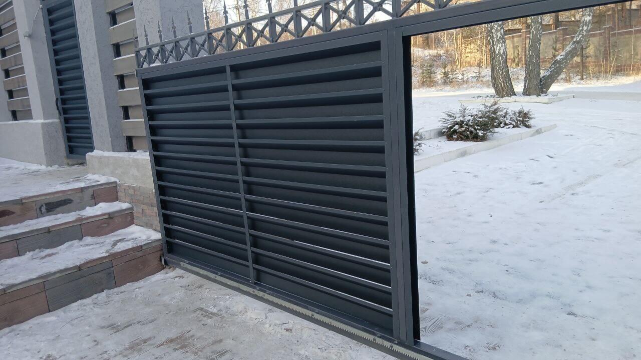 Входная группа из ламелей Хай-Тек RAL7024/7024 Серый Графит двусторонний МАТТЕ фото 16 в Симферополе