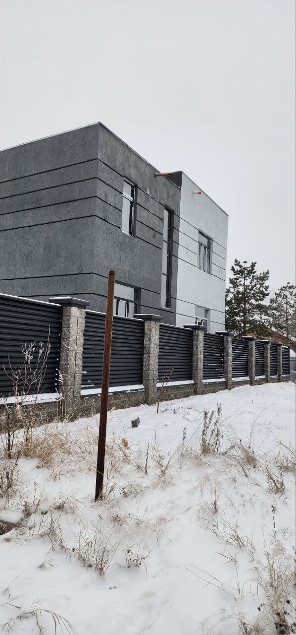 Забор-жалюзи из ламелей ЭКО-Z 66м RAL9005/9005 Черный двусторонний МАТТЕ фото 1 в Симферополе
