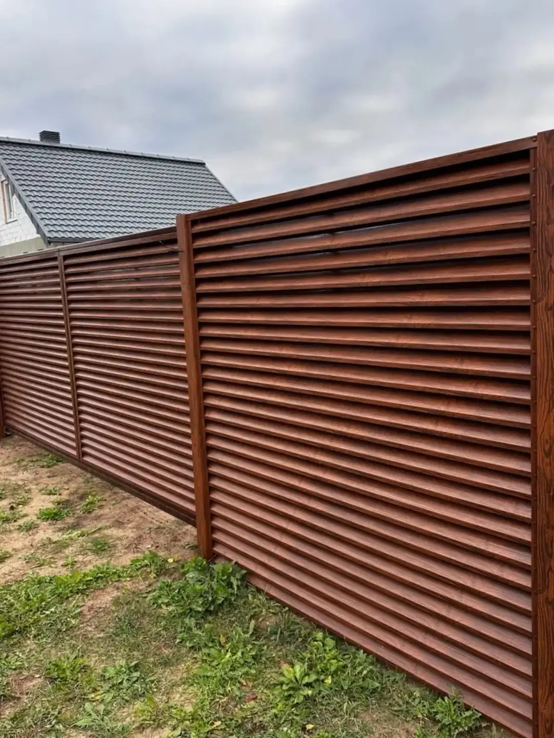 Забор-жалюзи из ламелей ЭКО-Z 58м Темный Дуб 3D Принтек фото 1 в Симферополе