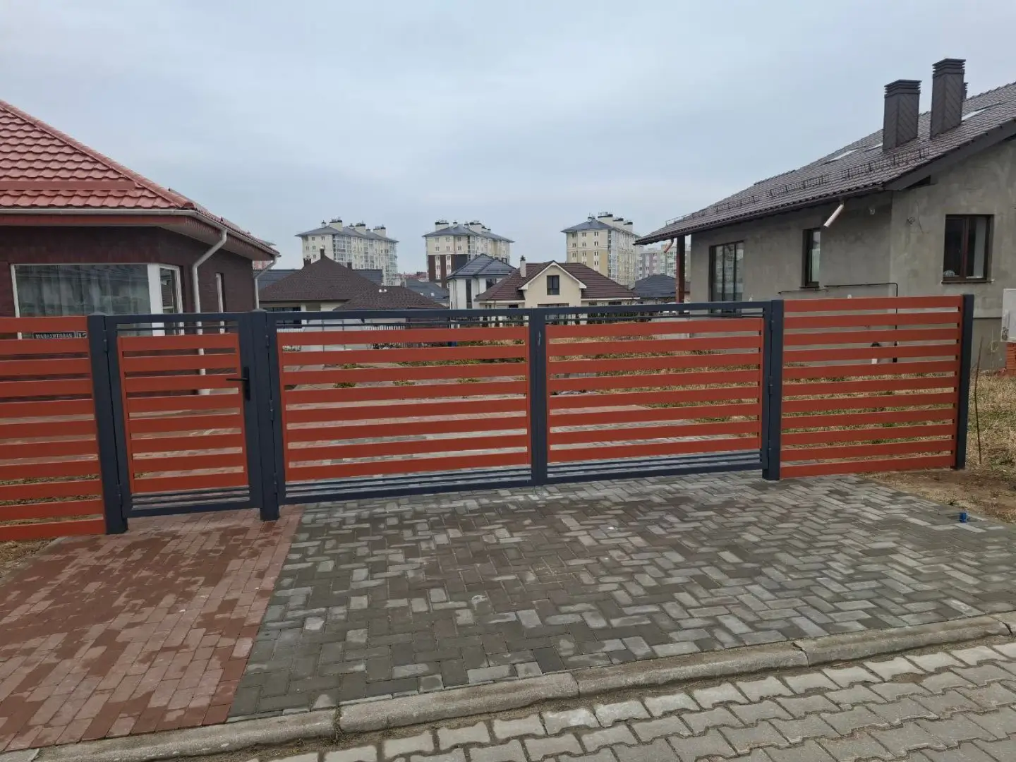 Забор-ранчо из металлопланкена 18м RAL8004 Терракотовый фото 2 в Симферополе