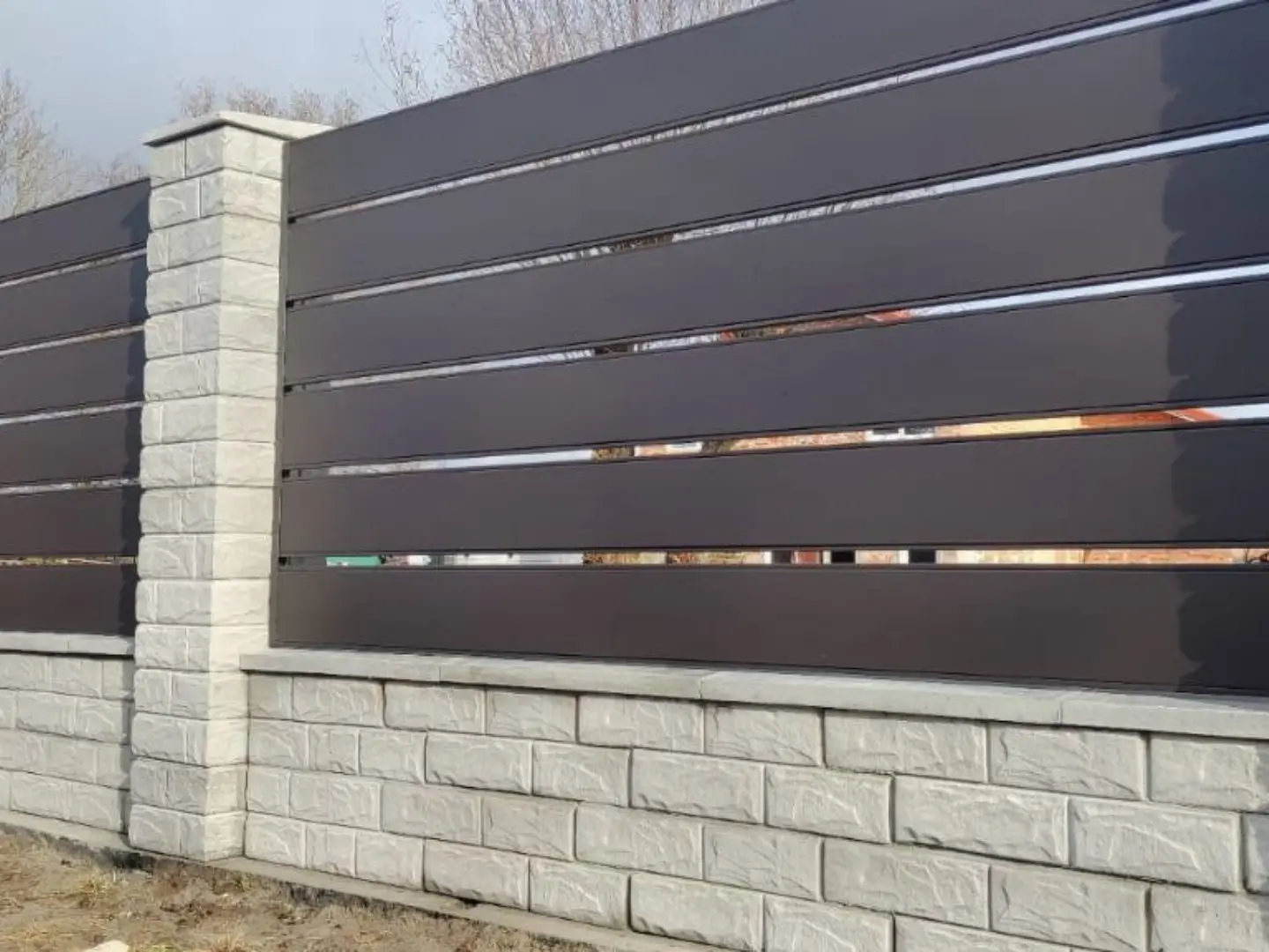 Забор-ранчо из металлопланкена 32м RAL8019 Темный Шоколад МАТТЕ фото 3 в Симферополе