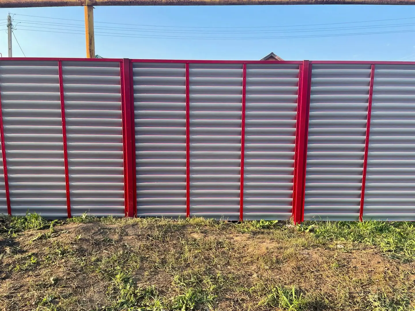 Забор-жалюзи из ламелей Еврожалюзи 24м RAL3003 Рубин фото 5 в Симферополе